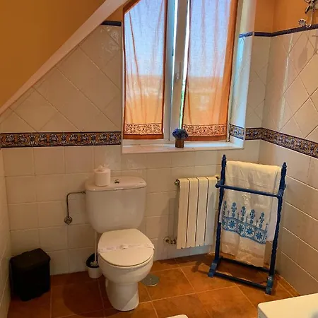 Habitación Con Baño Privado En Entorno Natural Quarto em Acomodações Particulares Igollo